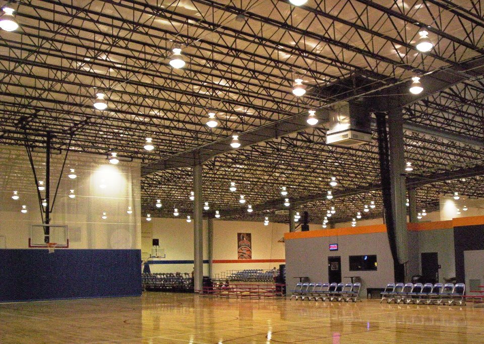 ky-louisville-basketball-joist-roof-standing-seam-wright-building-recreational